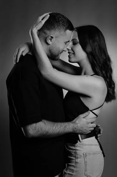 Couple en studio photo Le Puy-en-Velay