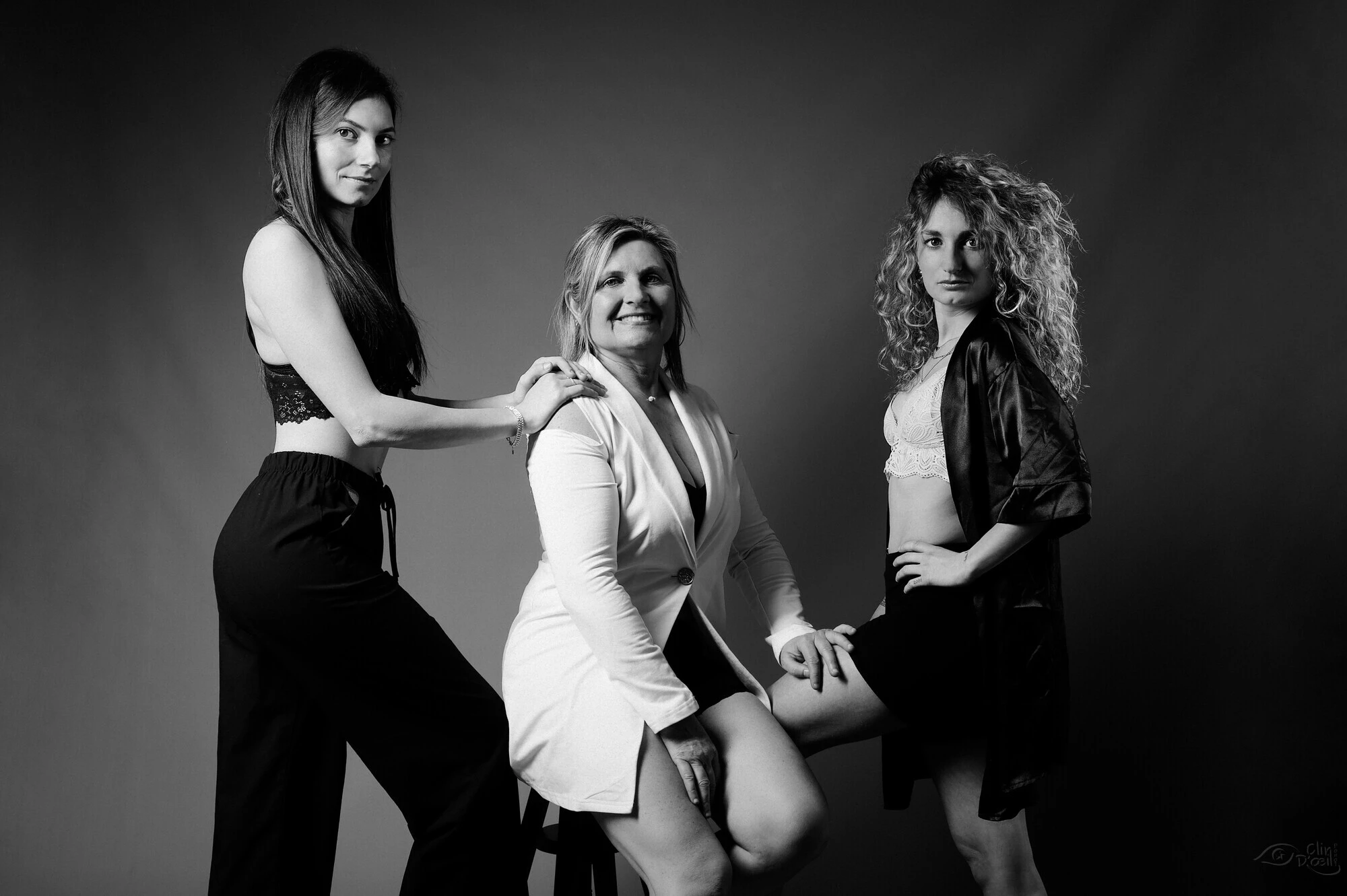 Portrait mère et filles studio Le Puy-en-Velay Clin d'Oeil Ponot